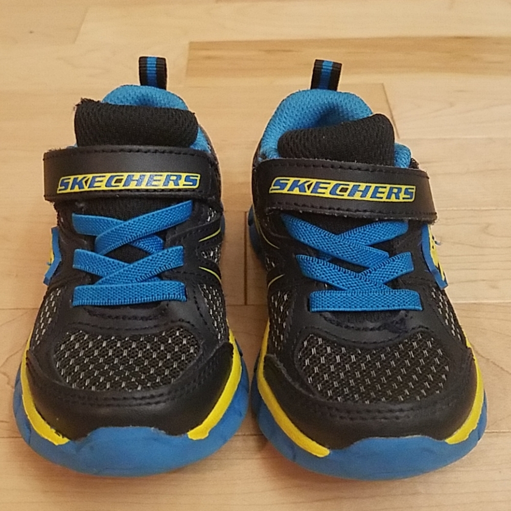Boys Skechers with memory foam toddler size 6.